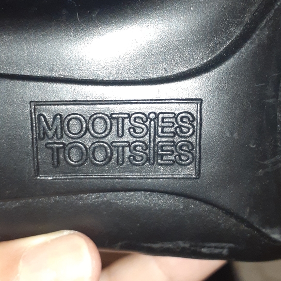 Black size 9 heels - Picture 5 of 8